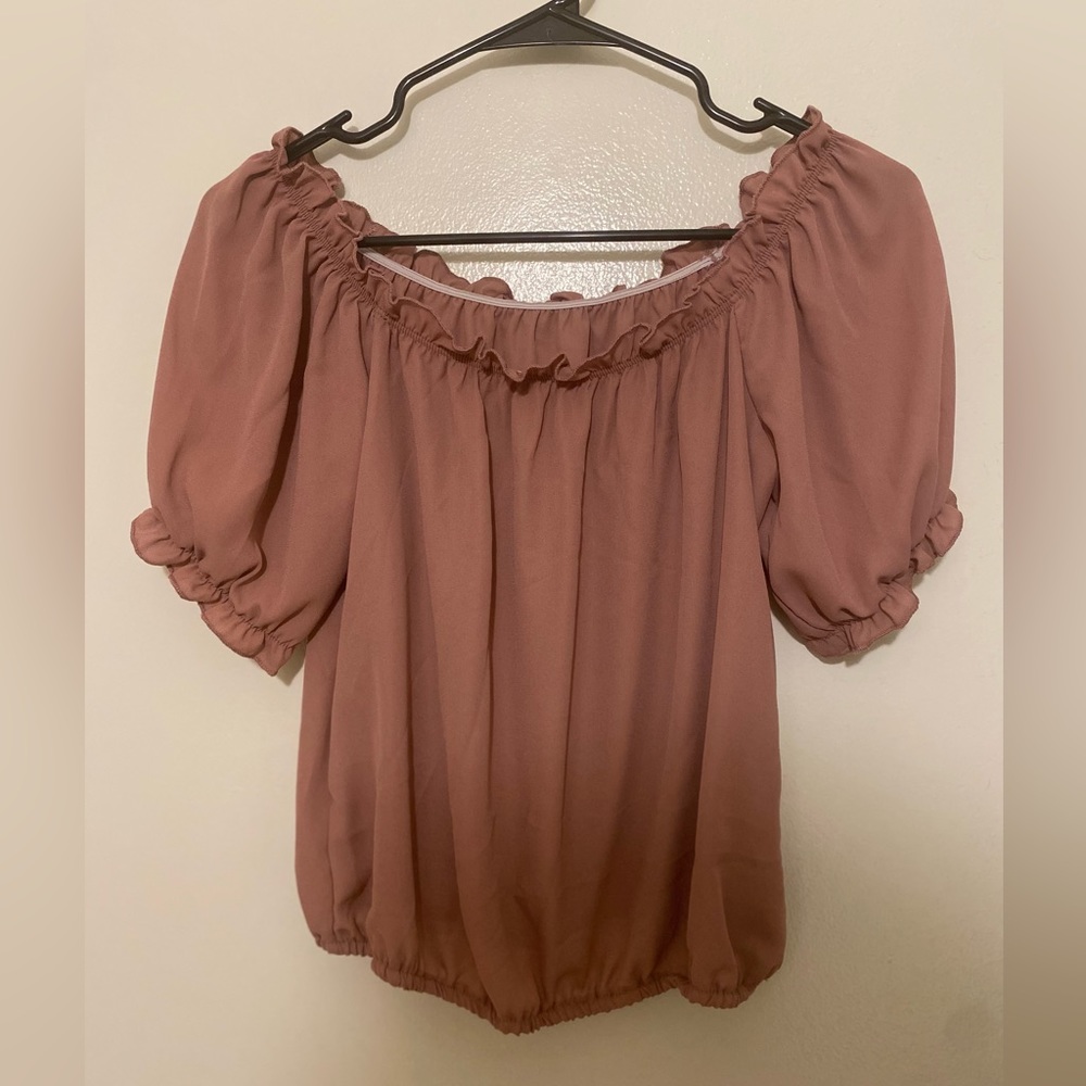 Pink Off-the-shoulder Blouse / Women’s Medium